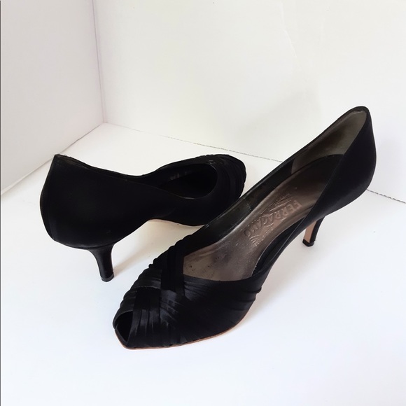 Salvatore Ferragamo Satin Pumps - Picture 3 of 7